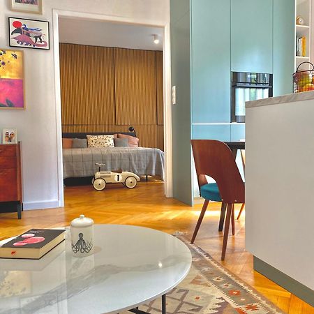 Franakrala Apartment In Old Town With Balcony Bratislava Luaran gambar